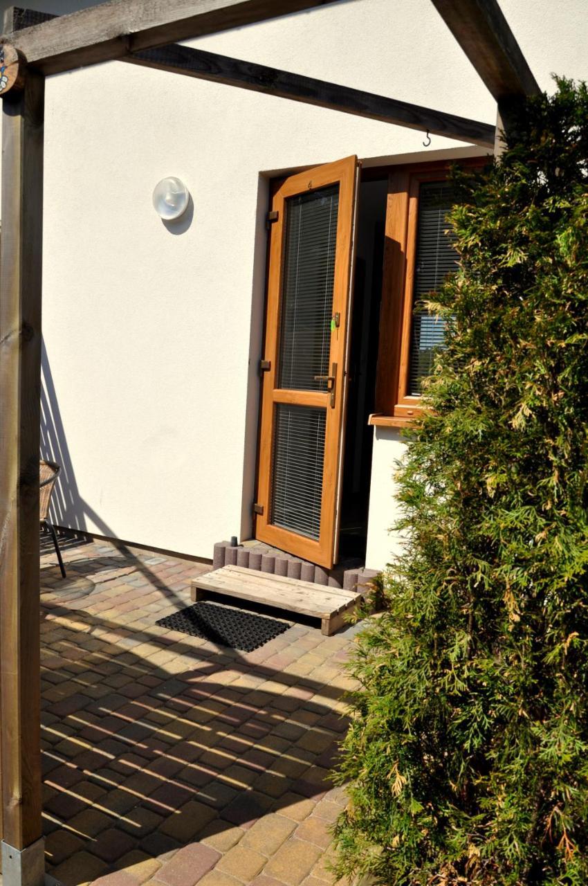Gosciniec Kaszubski Homestay Białogóra Bagian luar foto